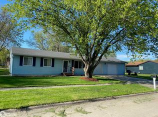 801 W 12th Ave N, Clear Lake, IA 50428