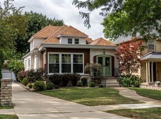 5861 N Bay Ridge Ave, Whitefish Bay, WI 53217