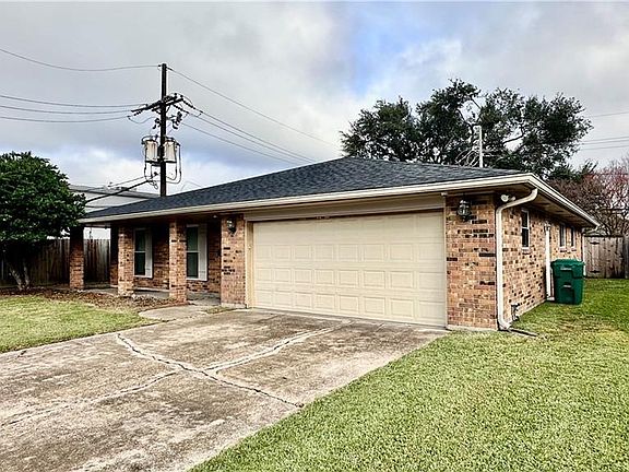 3rd image of 1813 Green Oak Dr