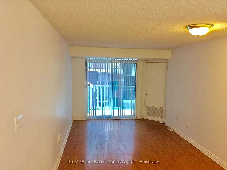 105 Victoria St #802 — Photo 5
