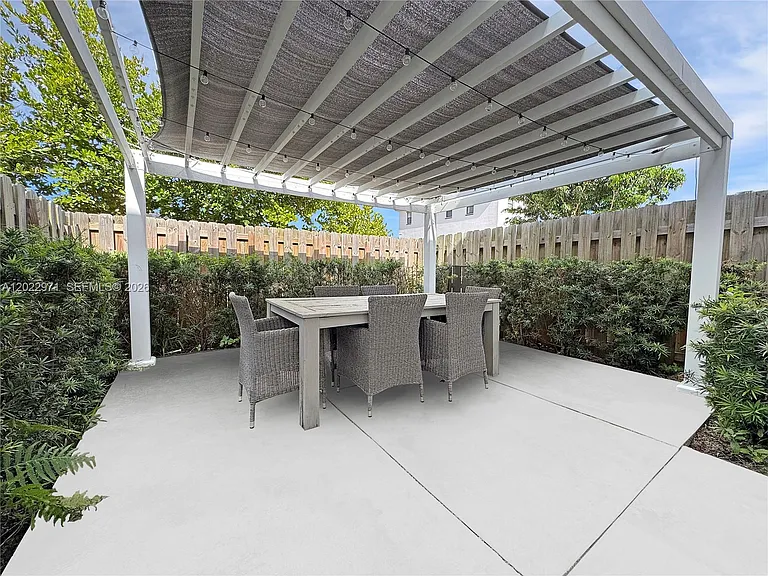 14813 SW 183rd Ter #14813 — Photo 16