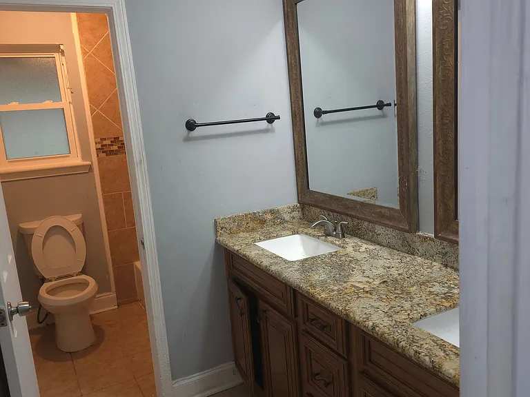 4921 Greenforest Dr — Photo 8