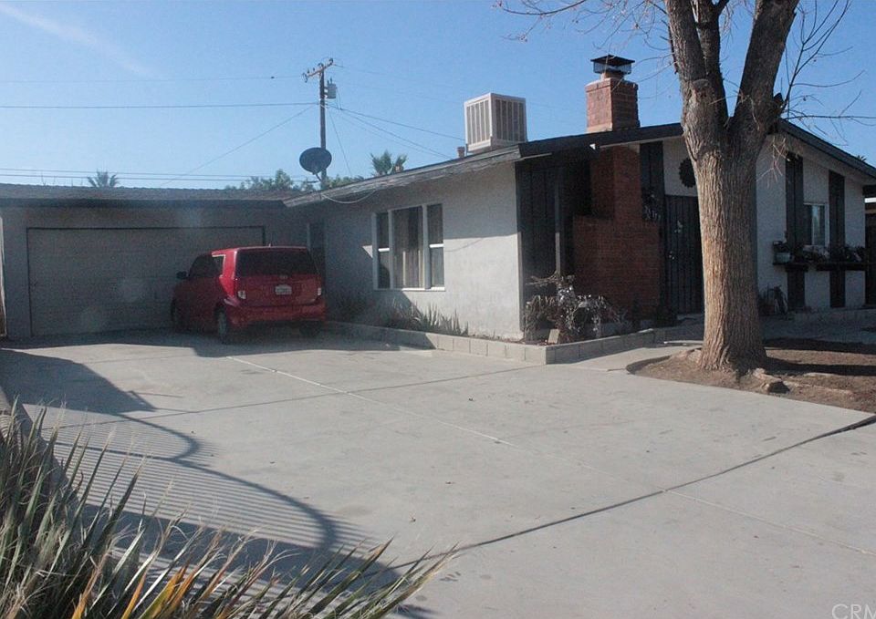 1st image of 25177 Yolanda Ave