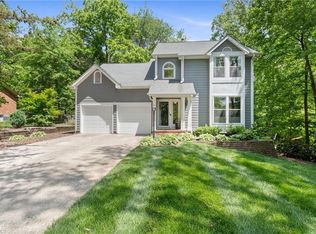 3504 Turnberry Ln, Greensboro, NC 27410
