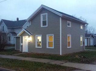 418 S Walnut St, Reedsburg, WI 53959