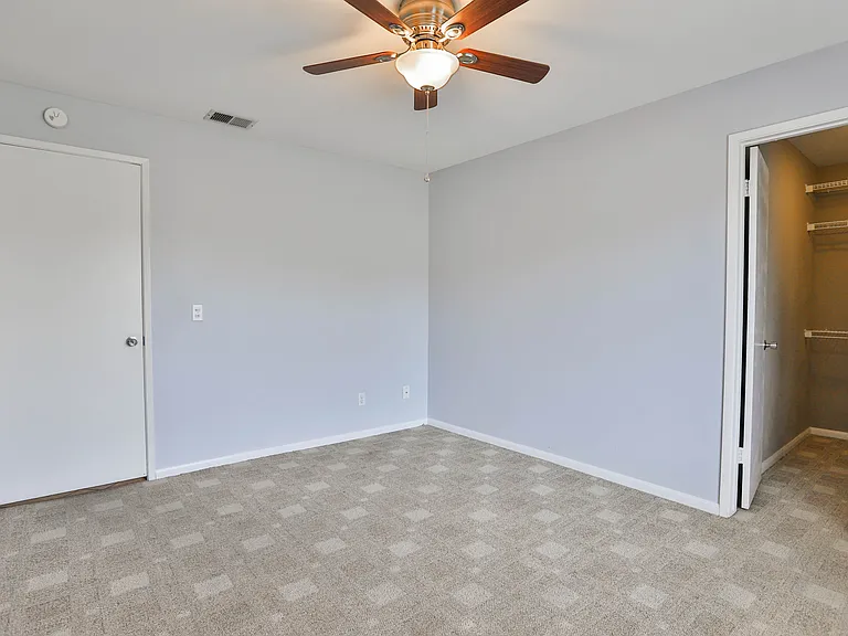 1300 Brentwood Cir #D — Photo 24
