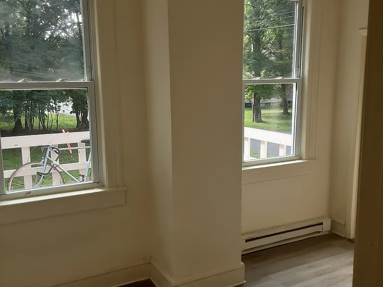 26 Lakewood Ave — Photo 3