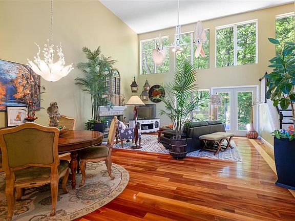 4th image of 1303 Redwood View Ct