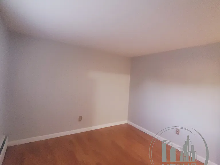 219 Bishop Dr — Photo 17