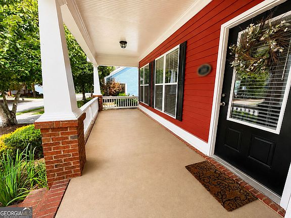 3rd image of 220 Ryan Ln