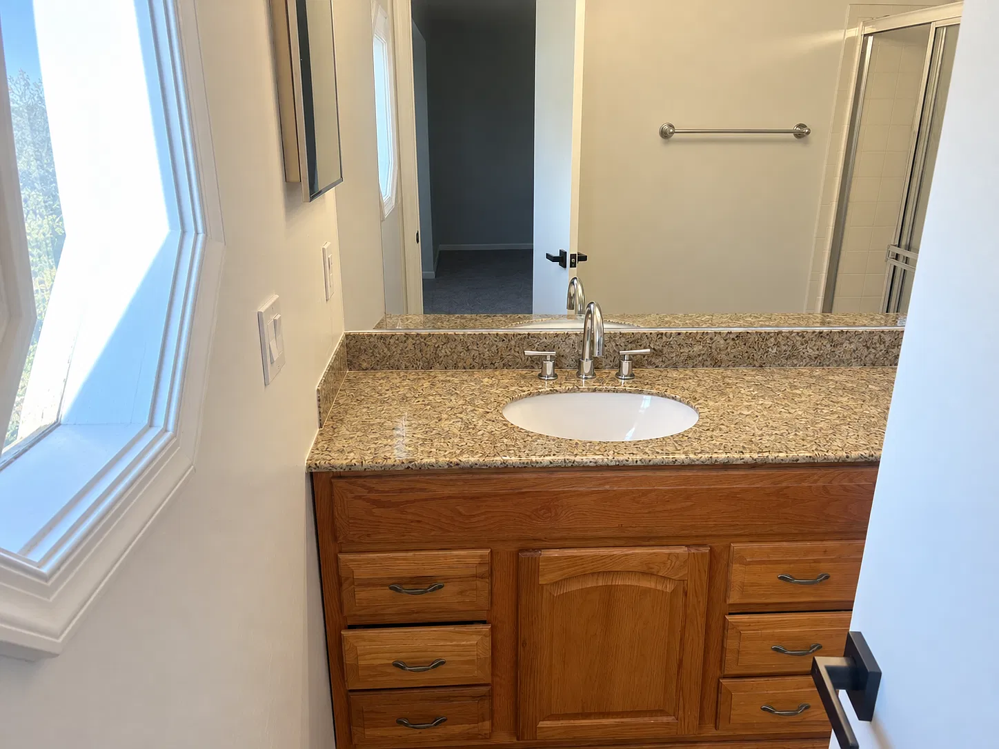 3 bed, 1858 sqft, $1,200 — Photo 4