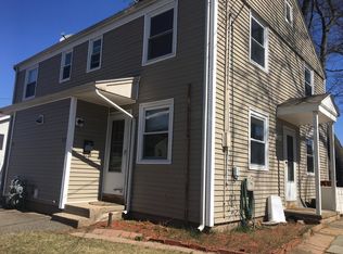 123-125 Woodlawn Cir, East Hartford, CT 06108