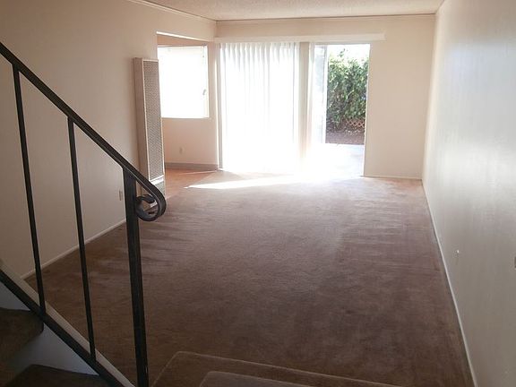 5th image of 267 Sunnyhills Dr