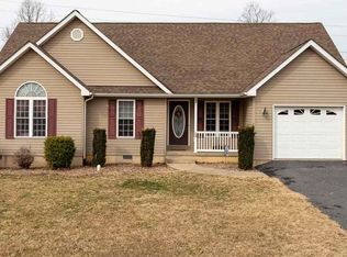 24 Greystone Ln, Waynesboro, VA 22980