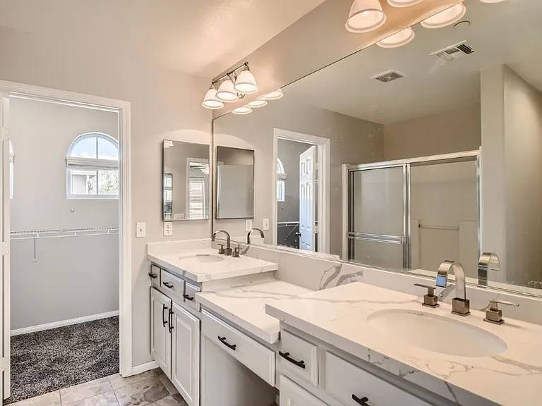 4782 Manderston Ct — Photo 10
