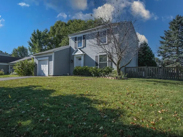 800 Indian Wells Cir, Elgin, IL 60123