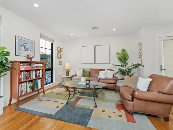 211 Tremont St APT 3, Somerville, MA 02143