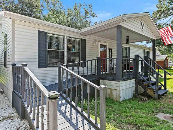 3rd image of 1006 McMillan Ave