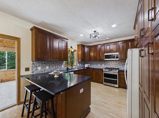 6345 W Shadow Lake Dr, Lino Lakes, MN 55014