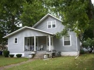 700 S 2nd St, Watseka, IL 60970