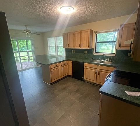 5th image of 11623 W 36th St