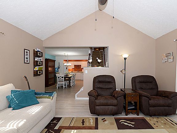 5th image of 6205 Hampton Green Pl