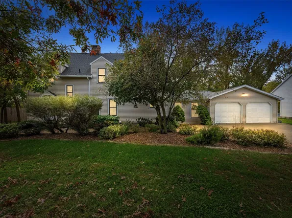 3653 Cottage Grove Ave SE, Cedar Rapids, IA 52403