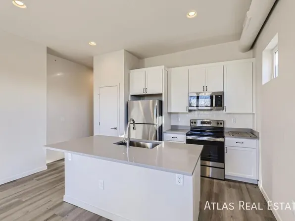 3830 N Olive St #303, Denver, CO 80207