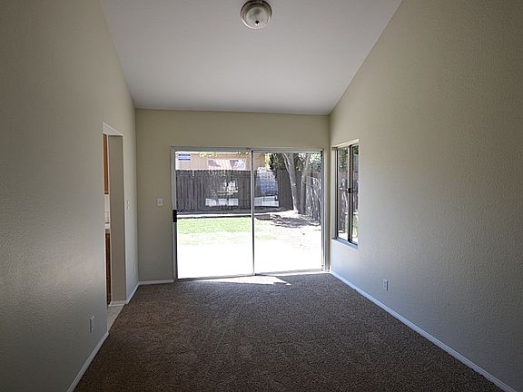 4th image of 1616 Silvia Ave