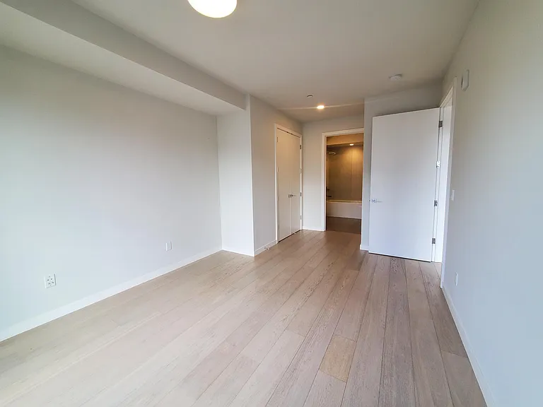 2600 Harrison St #304 — Photo 7
