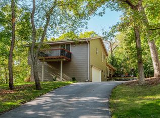 715 Lochtyn Rdg, Wales, WI 53183