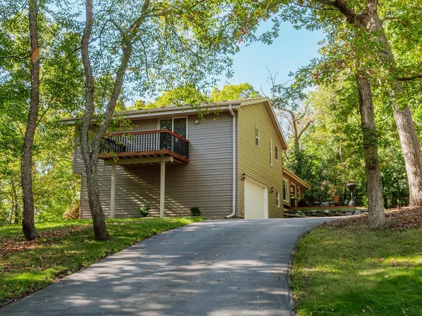715 Lochtyn RIDGE, Wales, WI 53183