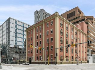 535 N 10th Ave SW #303, Calgary, AB T2R0A8