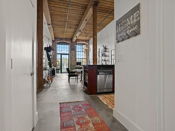 5th image of 400 Mills Ave Unit 320