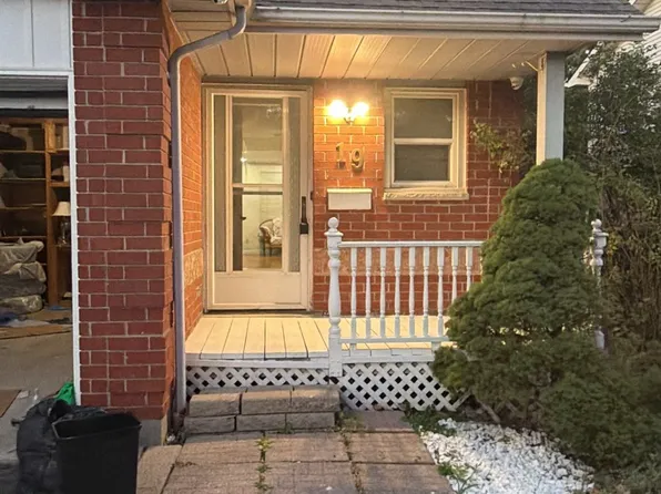 19 Grandridge Cres, Guelph, ON N1H 8G1