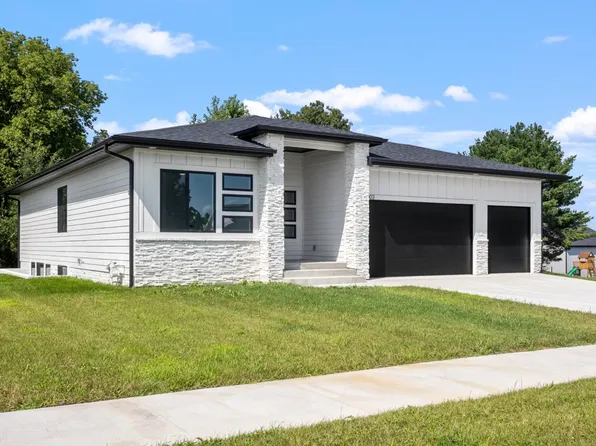 1403 19th St SE, Altoona, IA 50009