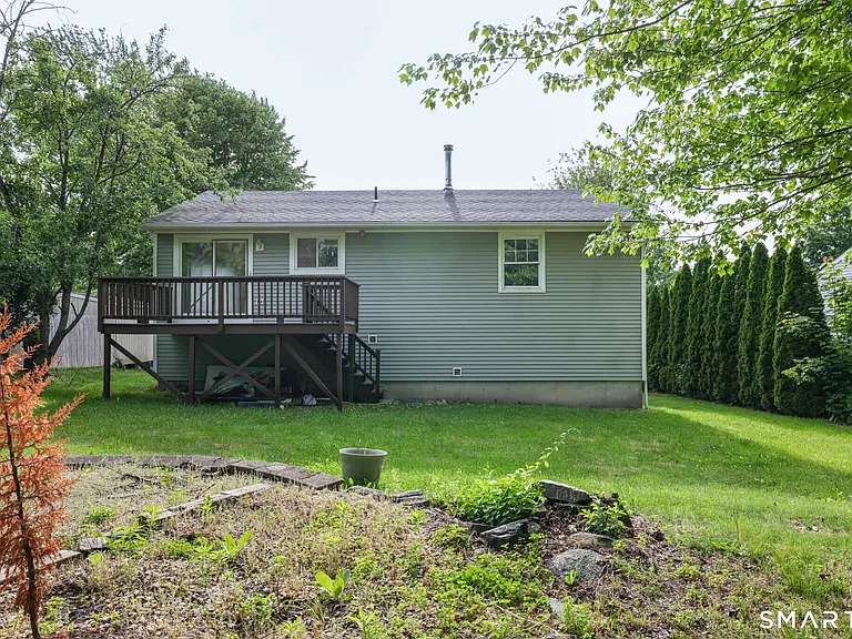 49 Tudor Ln — Photo 18