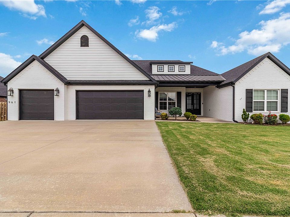 1st image of 961 Osage View Dr