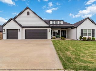 961 Osage View Dr, Bentonville, AR 72713