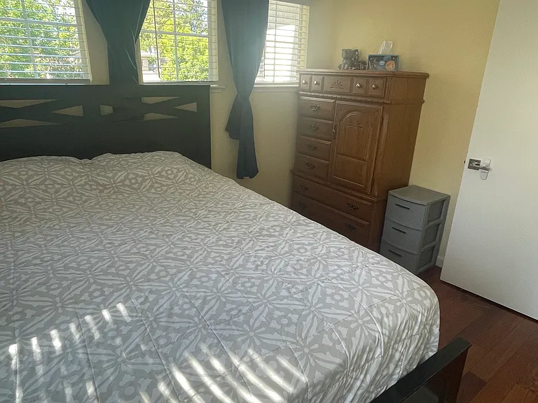 9425 Village Tree Dr — Photo 43