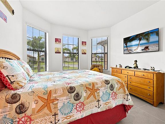4th image of 19095 Hanley Blvd