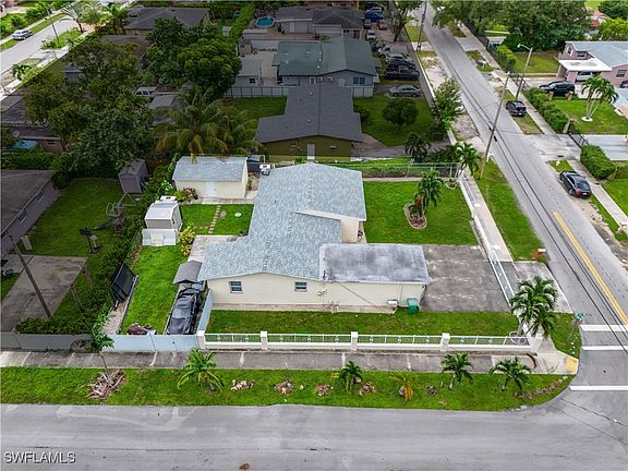 4th image of 2899 NW 168th Ter
