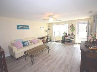 6 Spruce Tree Ln UNIT 33, Norton, MA 02766