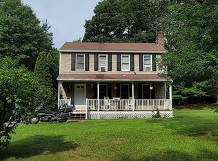 105 Eric Dr, Uxbridge, MA 01569