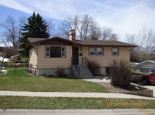 2109 Rio Dr, Rapid City, SD 57702