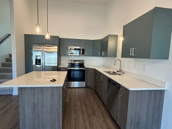 7347 30th St S, Fargo, ND 58104