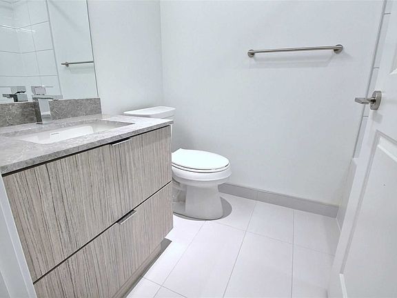 2nd image of 395 Bloor St E #1505