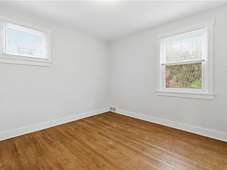 2721 Pyramid Ave — Photo 15