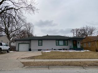 6211 Camden Ave, Omaha, NE 68104
