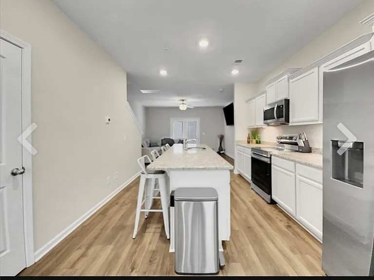 147 Addi St — Photo 2